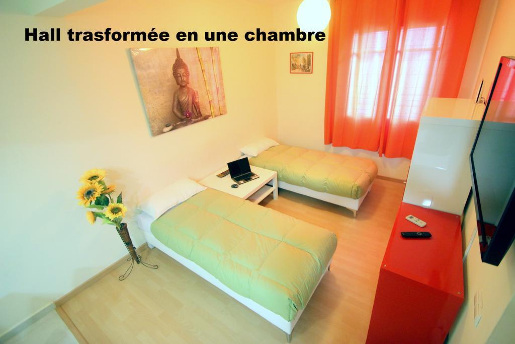 Stopbarcelona Universidad Apartments Rum bild